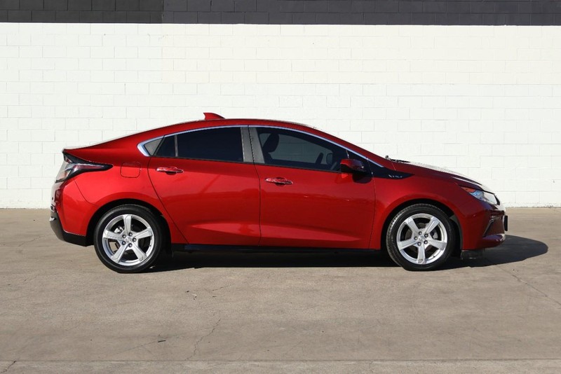 Chevrolet Volt Vehicle Full-screen Gallery Image 04