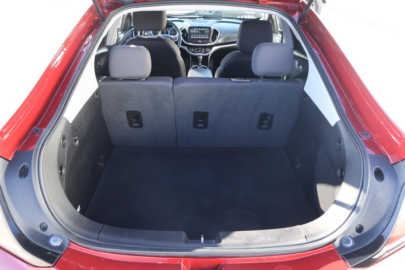 Chevrolet Volt Vehicle Full-screen Gallery Image 09