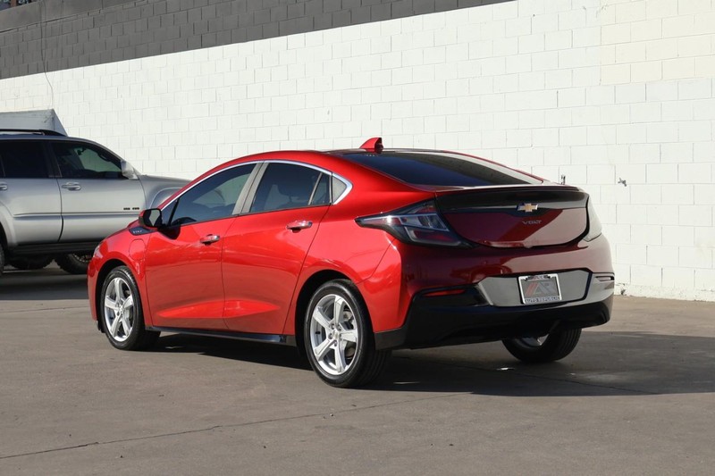 Chevrolet Volt Vehicle Full-screen Gallery Image 10