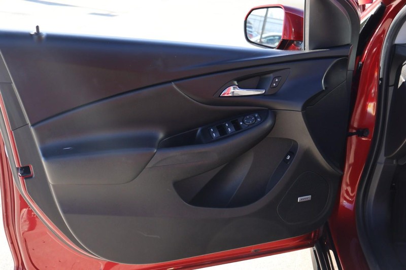 Chevrolet Volt Vehicle Full-screen Gallery Image 15