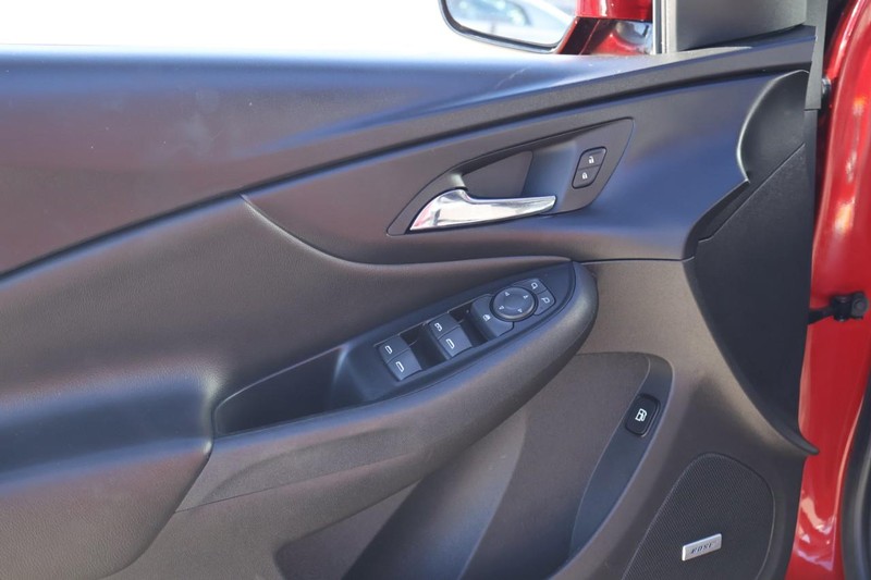 Chevrolet Volt Vehicle Full-screen Gallery Image 16