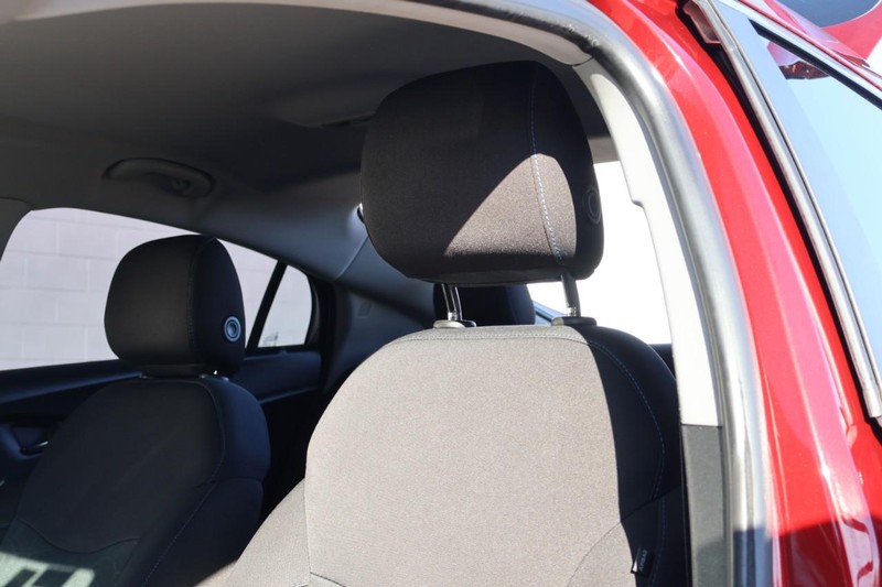 Chevrolet Volt Vehicle Full-screen Gallery Image 20