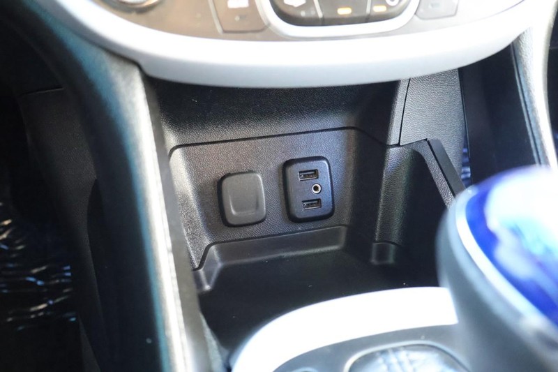 Chevrolet Volt Vehicle Full-screen Gallery Image 33