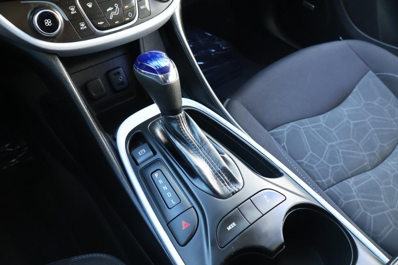 Chevrolet Volt Vehicle Full-screen Gallery Image 34