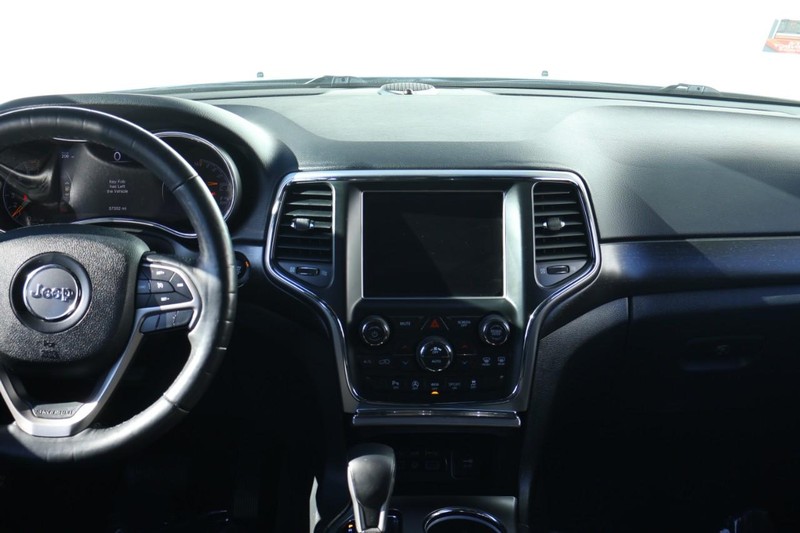 Jeep Grand Cherokee Vehicle Full-screen Gallery Image 33