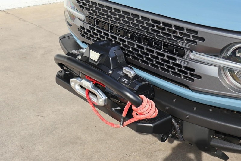 Ford Bronco Vehicle Full-screen Gallery Image 13