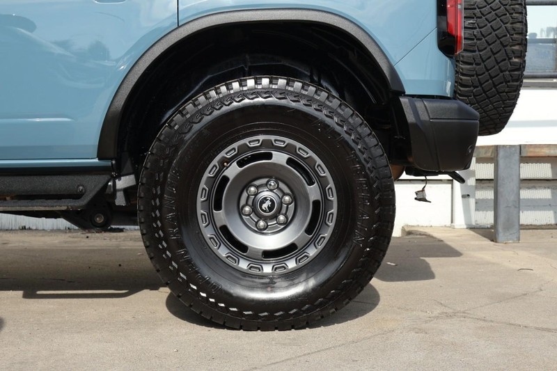 Ford Bronco Vehicle Full-screen Gallery Image 17