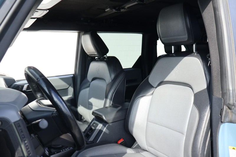 Ford Bronco Vehicle Full-screen Gallery Image 22