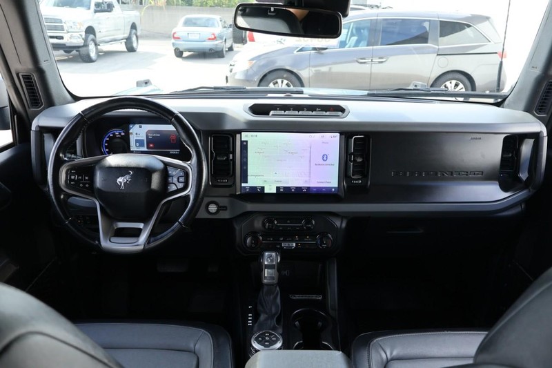 Ford Bronco Vehicle Full-screen Gallery Image 28