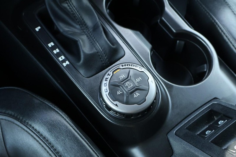 Ford Bronco Vehicle Full-screen Gallery Image 41