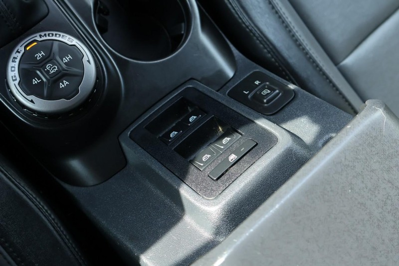 Ford Bronco Vehicle Full-screen Gallery Image 42