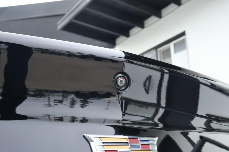 Cadillac CT4 Vehicle Full-screen Gallery Image 08