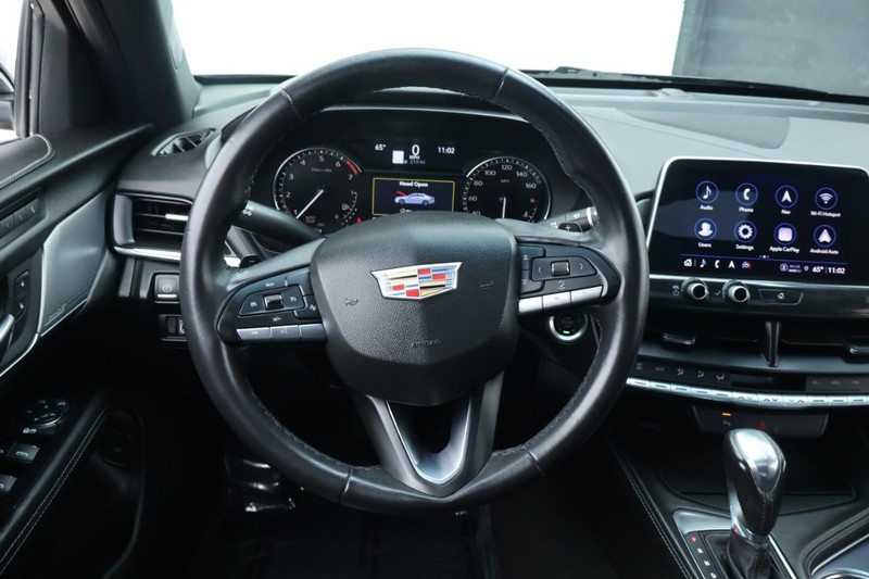 Cadillac CT4 Vehicle Full-screen Gallery Image 27