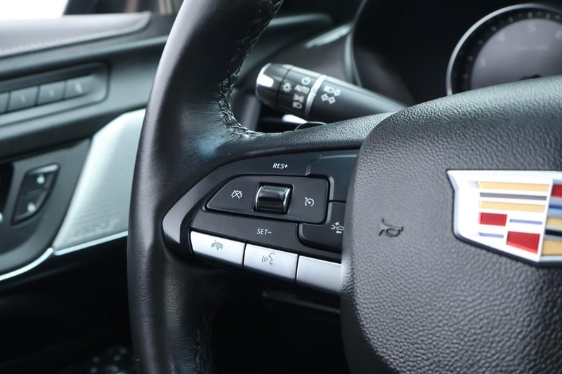 Cadillac CT4 Vehicle Full-screen Gallery Image 28