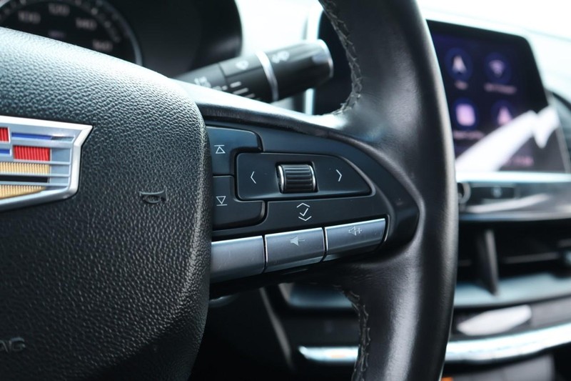 Cadillac CT4 Vehicle Full-screen Gallery Image 29