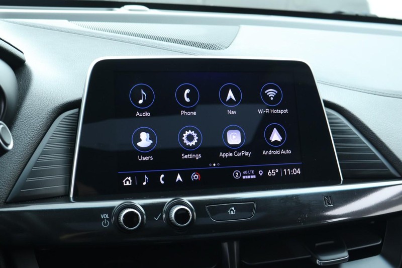 Cadillac CT4 Vehicle Full-screen Gallery Image 32