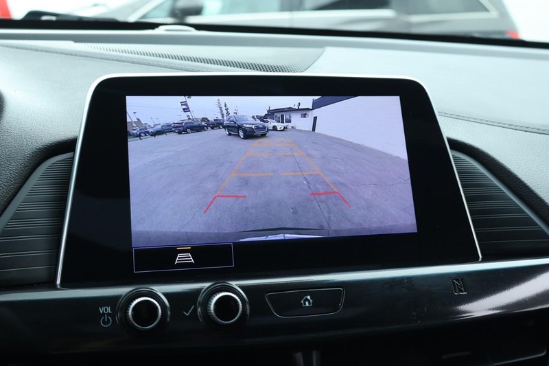 Cadillac CT4 Vehicle Full-screen Gallery Image 33