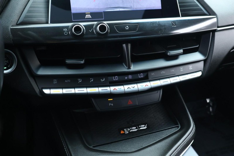 Cadillac CT4 Vehicle Full-screen Gallery Image 34