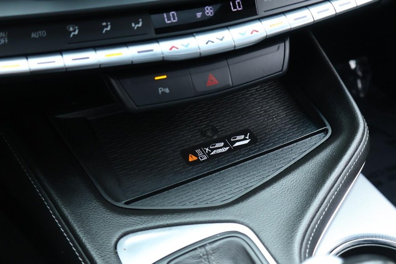 Cadillac CT4 Vehicle Full-screen Gallery Image 35