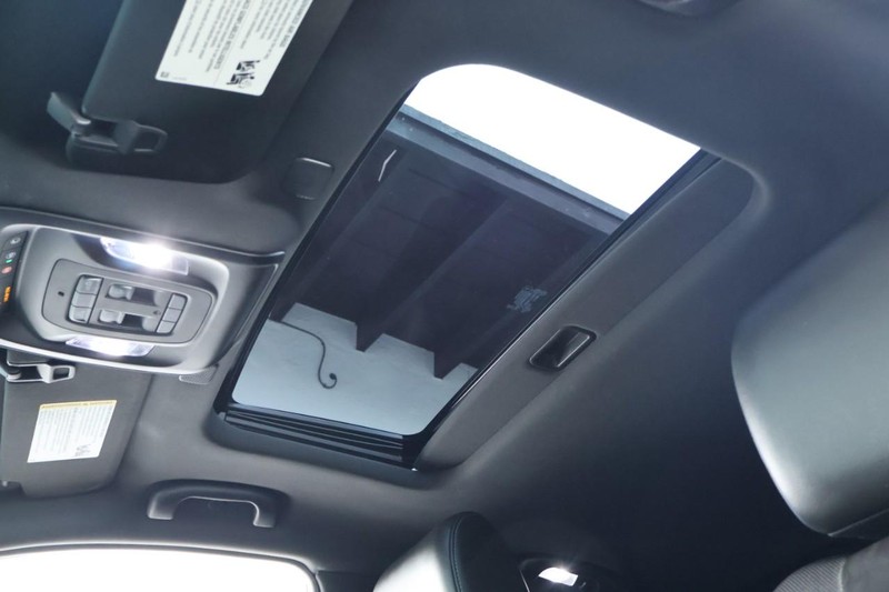 Cadillac CT4 Vehicle Full-screen Gallery Image 38