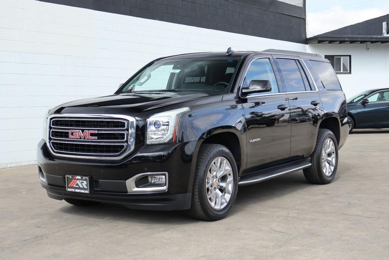 GMC Yukon Vehicle Full-screen Gallery Image 14