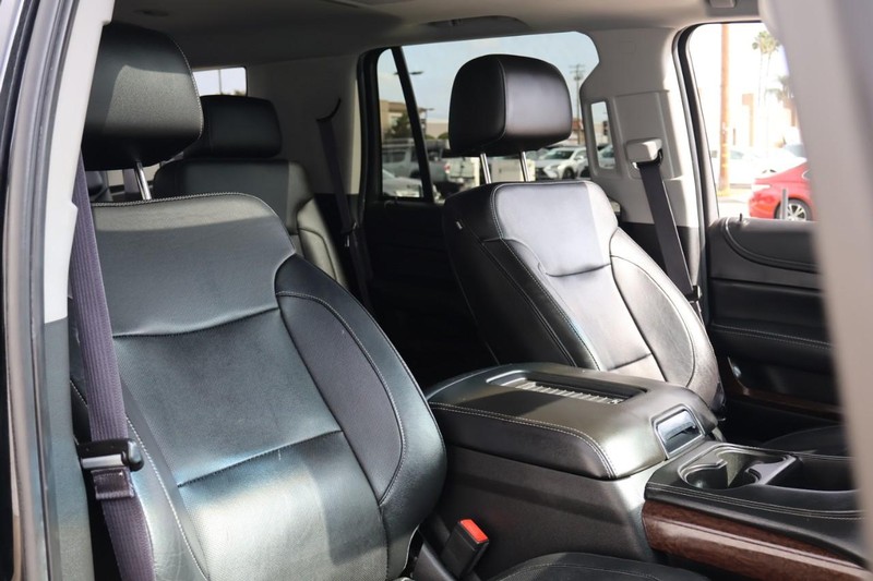 GMC Yukon Vehicle Full-screen Gallery Image 27