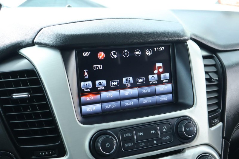 GMC Yukon Vehicle Full-screen Gallery Image 38