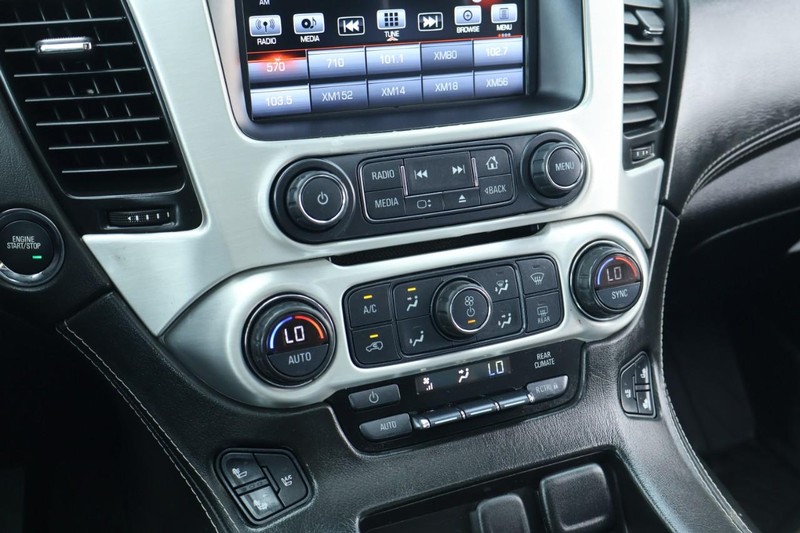 GMC Yukon Vehicle Full-screen Gallery Image 40