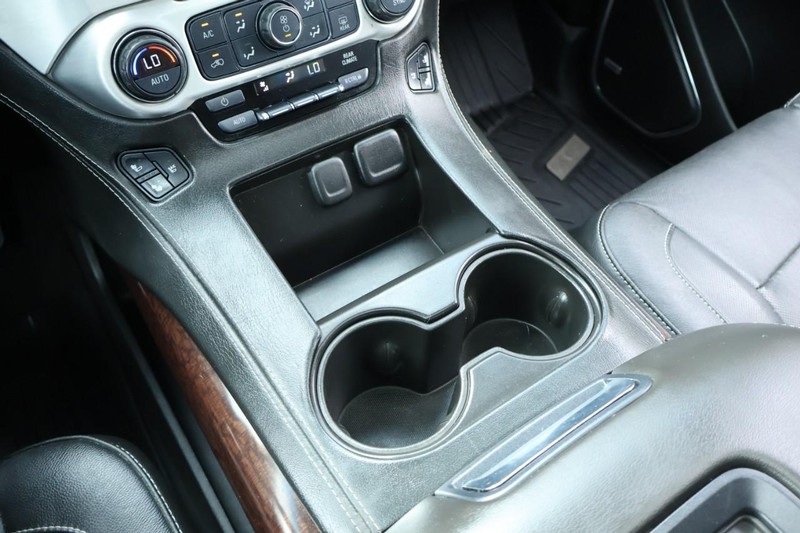 GMC Yukon Vehicle Full-screen Gallery Image 42