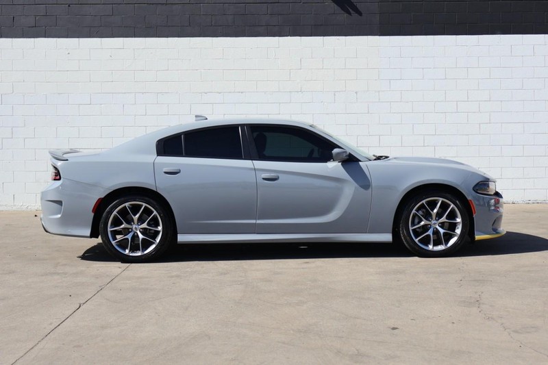 Dodge Charger Vehicle Full-screen Gallery Image 04