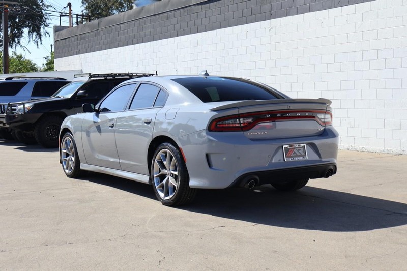 Dodge Charger Vehicle Full-screen Gallery Image 10