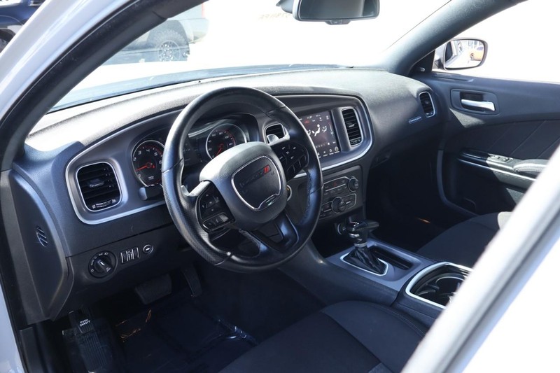 Dodge Charger Vehicle Full-screen Gallery Image 16