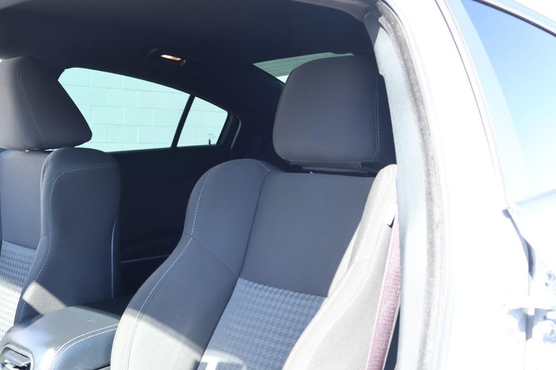 Dodge Charger Vehicle Full-screen Gallery Image 20