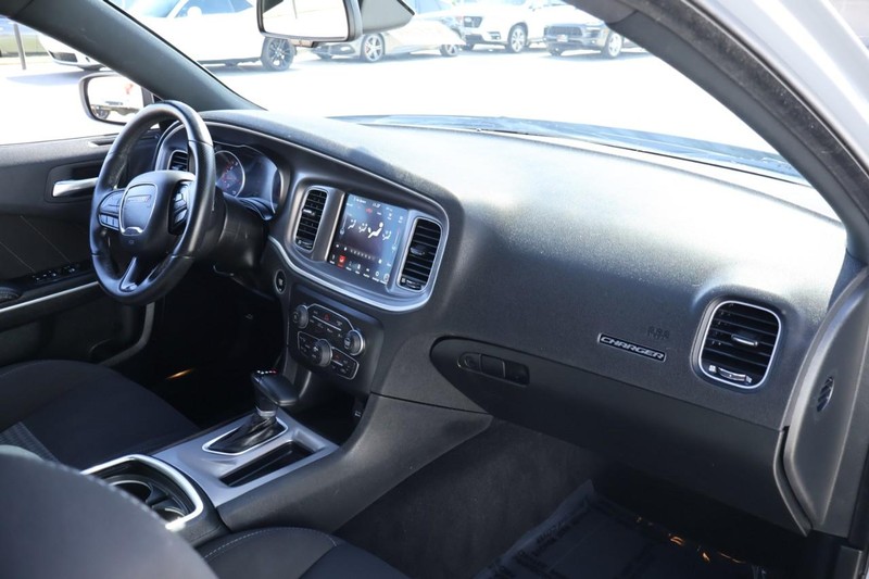 Dodge Charger Vehicle Full-screen Gallery Image 21