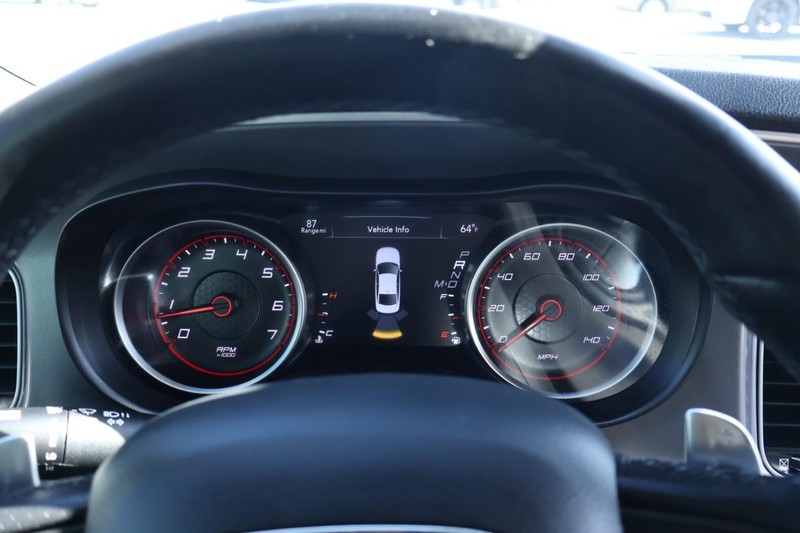 Dodge Charger Vehicle Full-screen Gallery Image 25