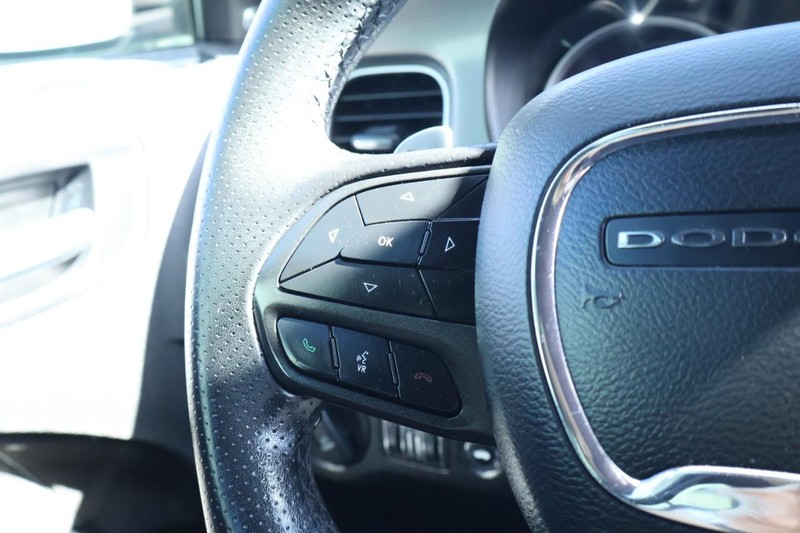 Dodge Charger Vehicle Full-screen Gallery Image 27