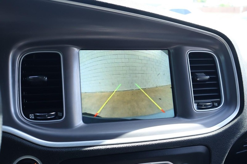 Dodge Charger Vehicle Full-screen Gallery Image 32