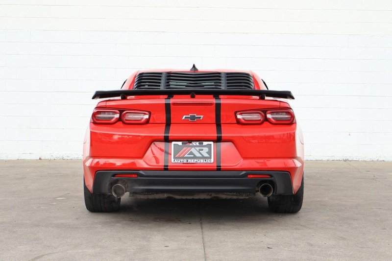 Chevrolet Camaro Vehicle Full-screen Gallery Image 06