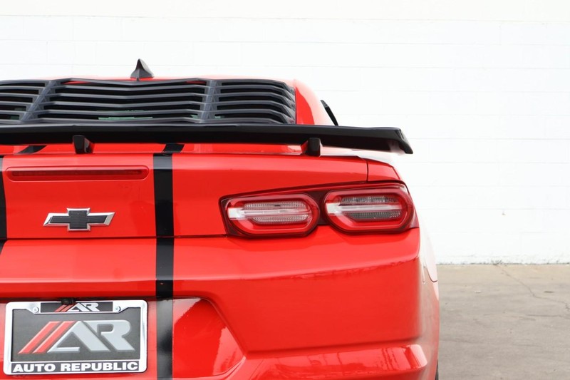 Chevrolet Camaro Vehicle Full-screen Gallery Image 07