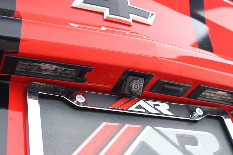 Chevrolet Camaro Vehicle Full-screen Gallery Image 08