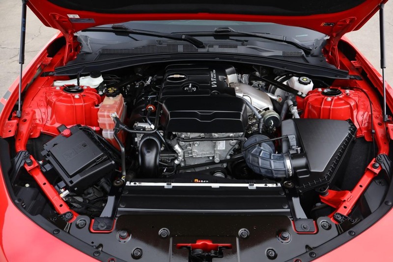 Chevrolet Camaro Vehicle Full-screen Gallery Image 13