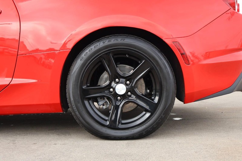 Chevrolet Camaro Vehicle Full-screen Gallery Image 14