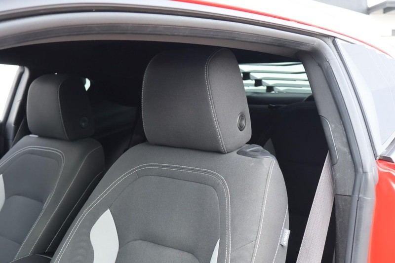 Chevrolet Camaro Vehicle Full-screen Gallery Image 20