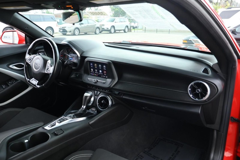 Chevrolet Camaro Vehicle Full-screen Gallery Image 21