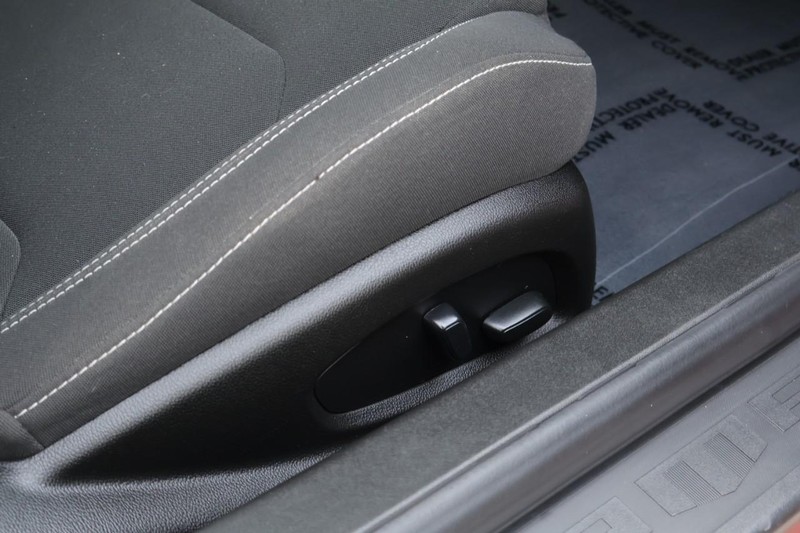 Chevrolet Camaro Vehicle Full-screen Gallery Image 22