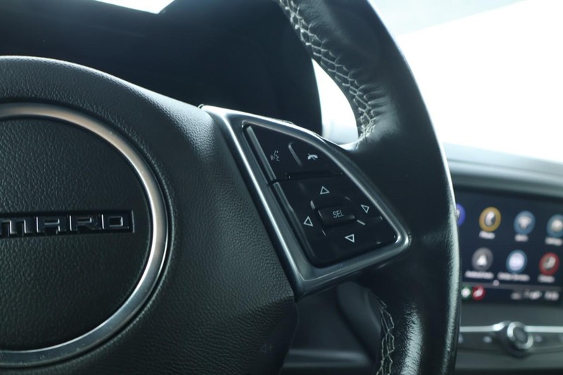 Chevrolet Camaro Vehicle Full-screen Gallery Image 30