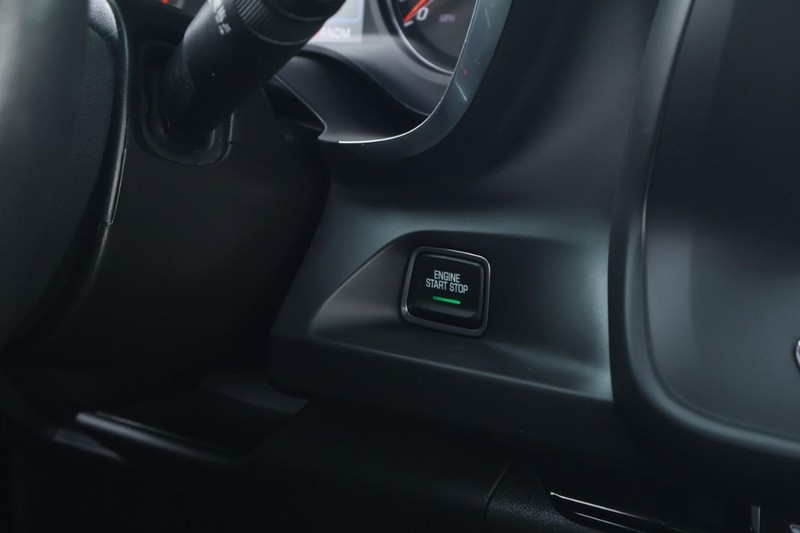 Chevrolet Camaro Vehicle Full-screen Gallery Image 31