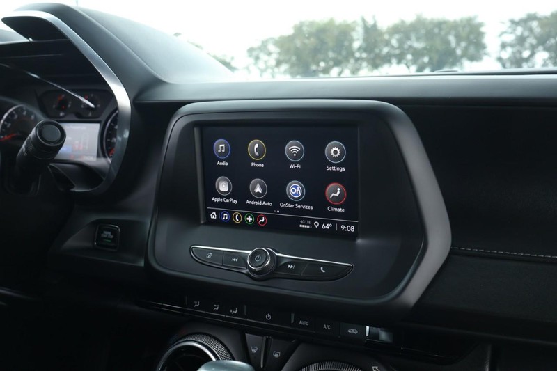 Chevrolet Camaro Vehicle Full-screen Gallery Image 32