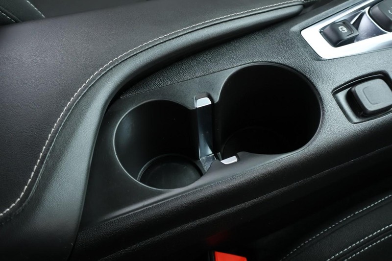 Chevrolet Camaro Vehicle Full-screen Gallery Image 36