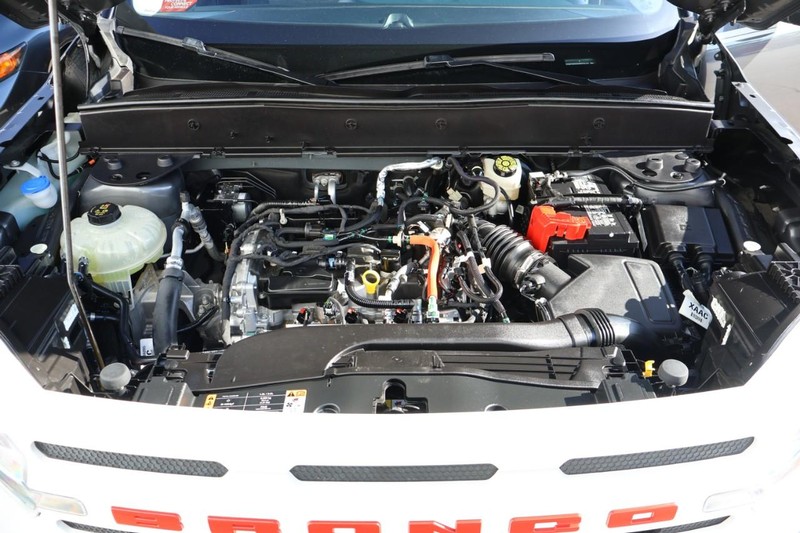 Ford Bronco Sport Vehicle Full-screen Gallery Image 12